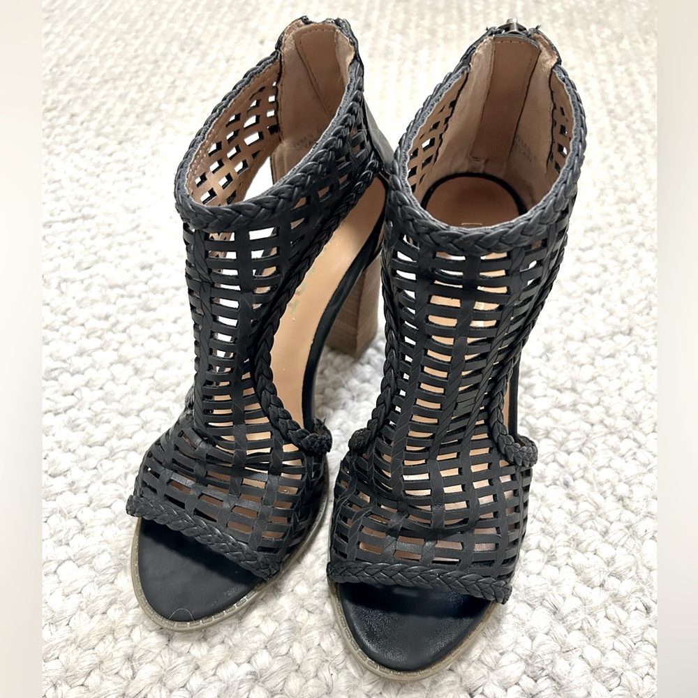 REPORT Women’s Ryan Heel in black, size 7